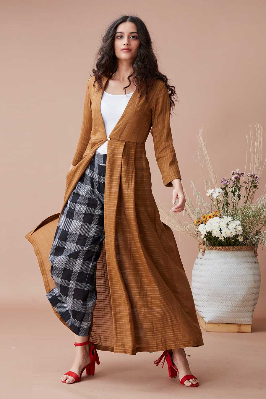 Posha Teak Pleated Long Jacket