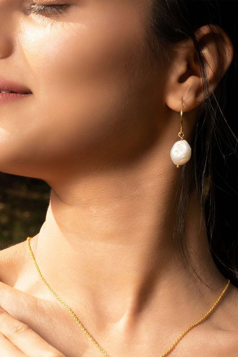 Amora Natural Pearls Hoop Earrings in 925 Silver