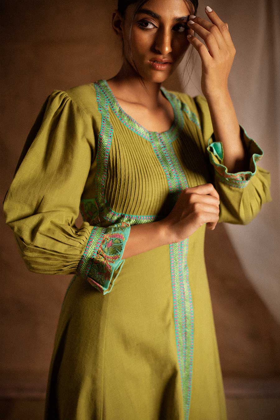 Green Embroidered Kurta & Pant Set