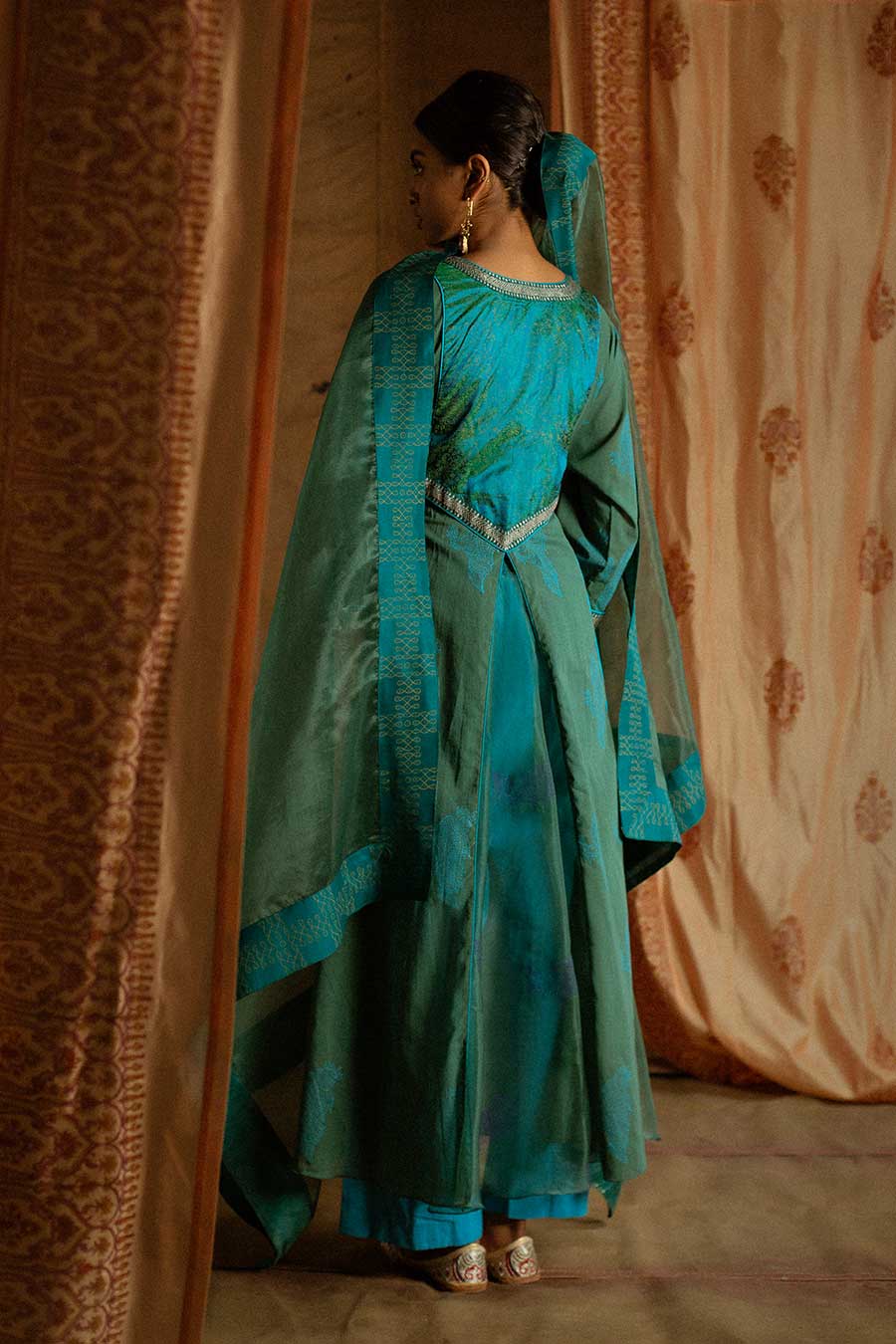 Sea Green Chandei Embroidered Kurta Set