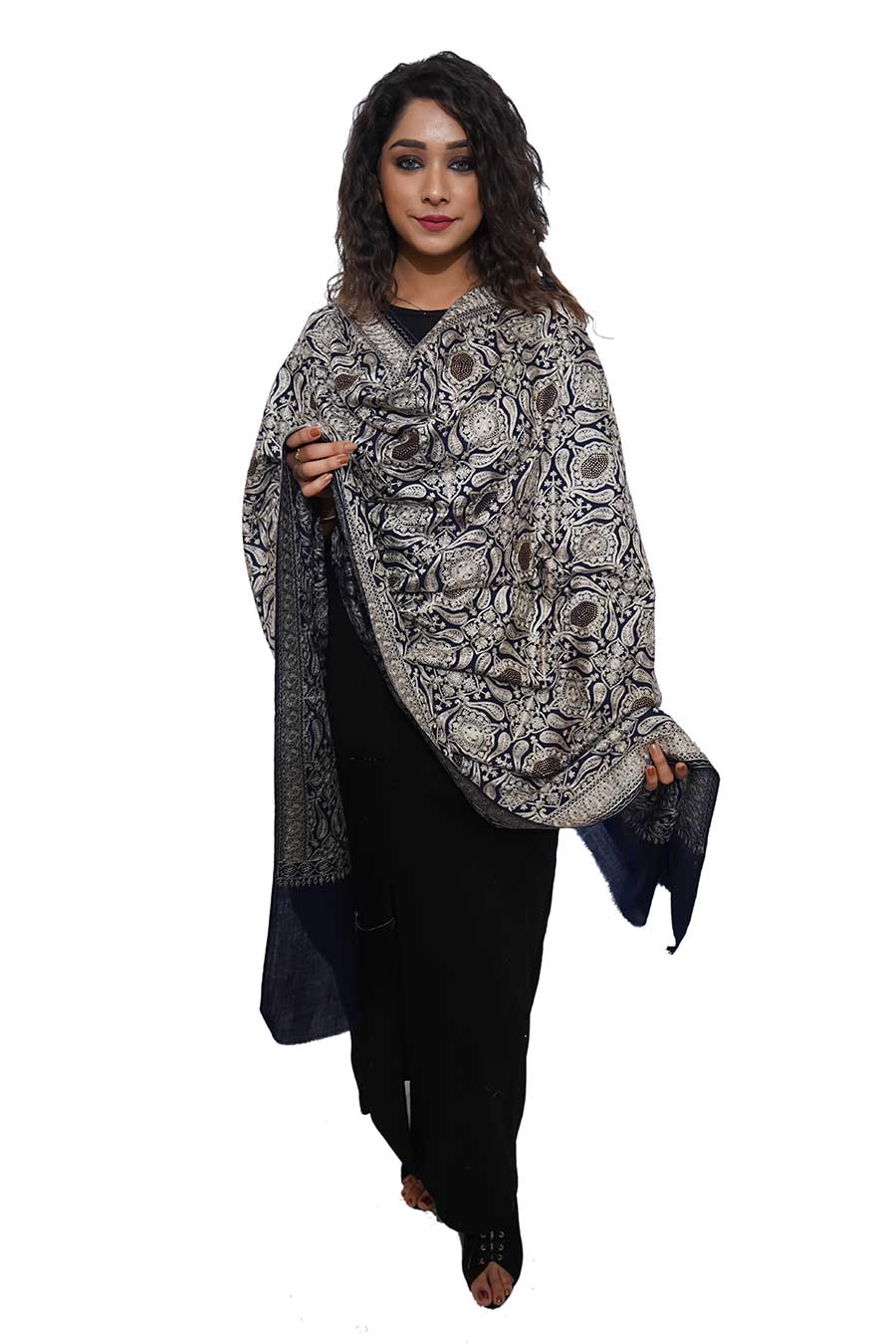 Hand Embroidered Kashmiri Pashmina Shawl