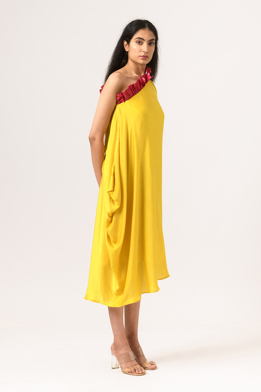 Yellow-Wine One-Shoulder Drape Dress