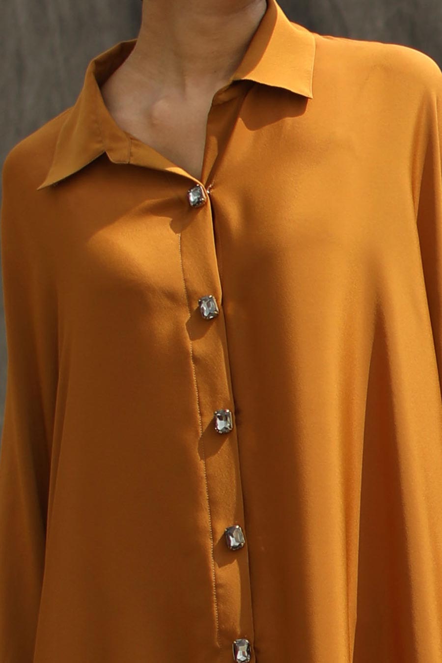 Honey Sprinkle Cuff Loose Fit Shirt