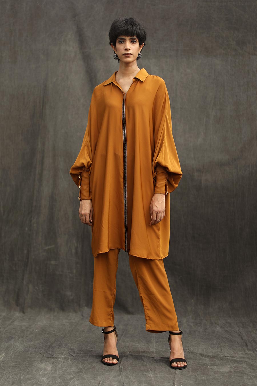 Honey Tape Cuff Loose Fit Shirt