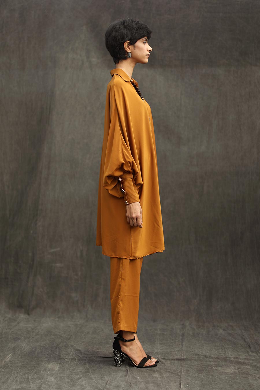 Honey Tape Cuff Loose Fit Shirt
