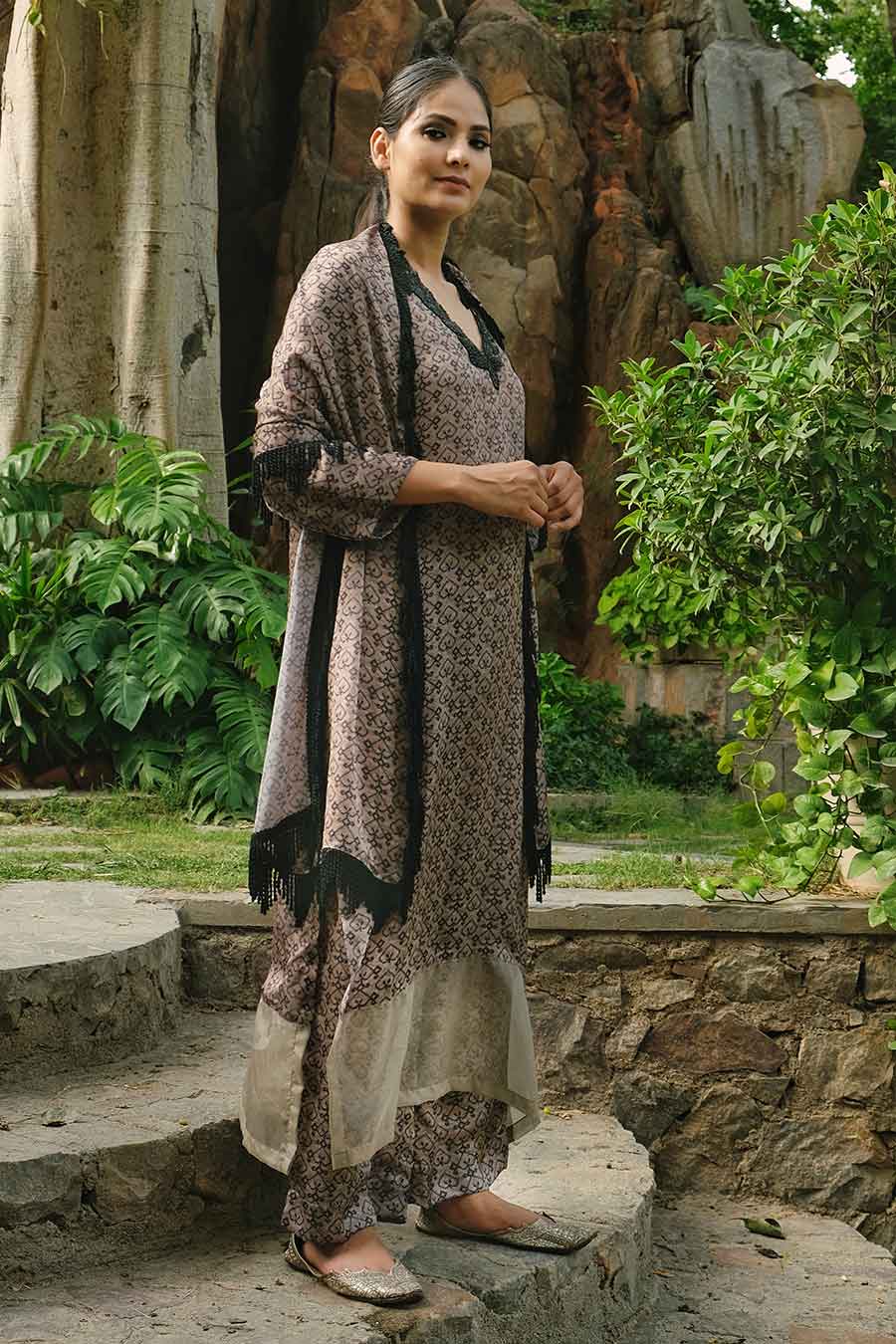 Moss Green Neck Embroidered Kurta Set