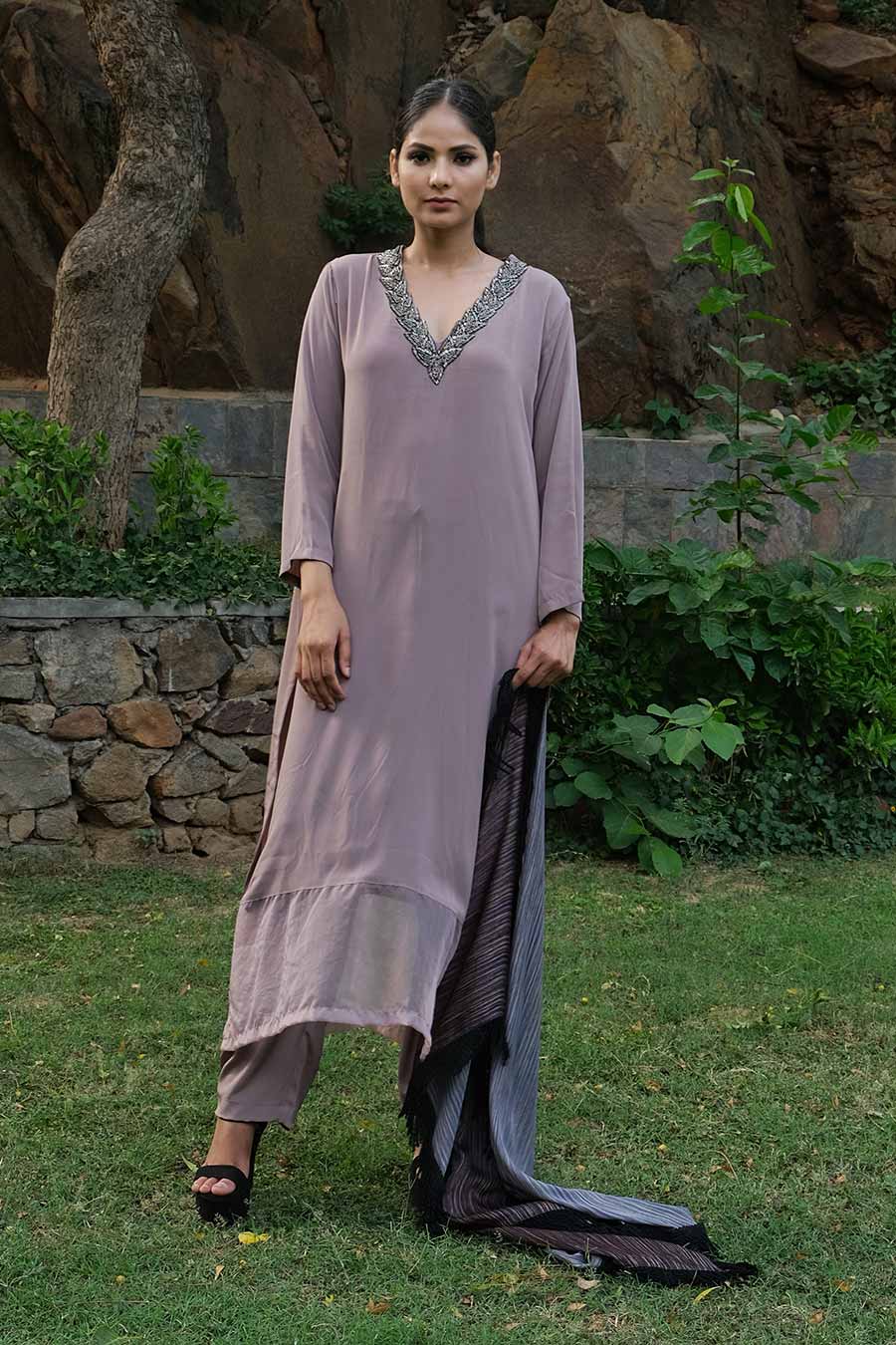 Lilac Neck Embellished Kurta Set