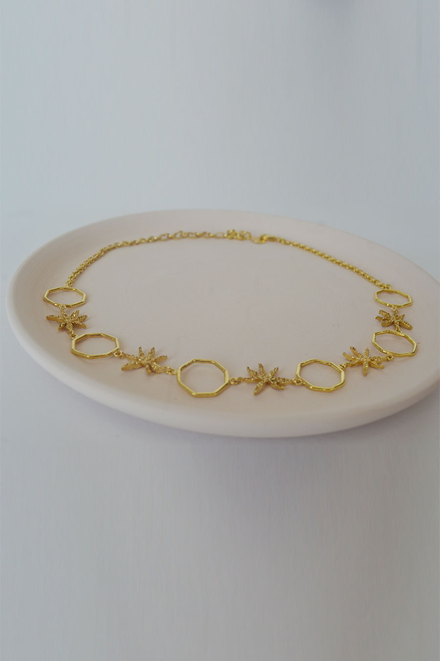 Linked Cinnamon Choker Chain Necklace
