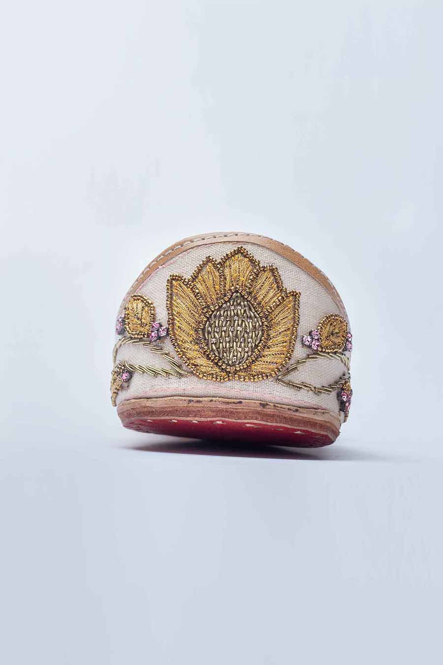 Gold Resham Embroidered Floral Jutti