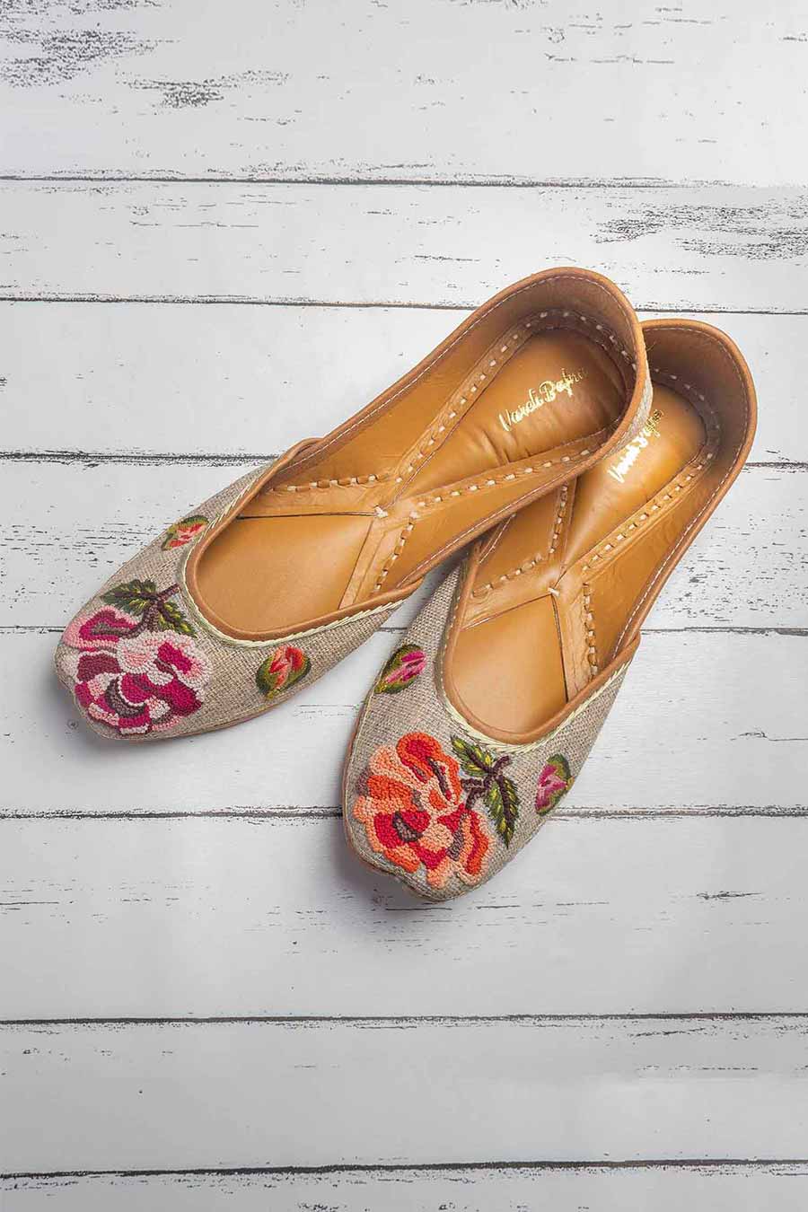 Two Color Floral Hand Embroidery Jutti