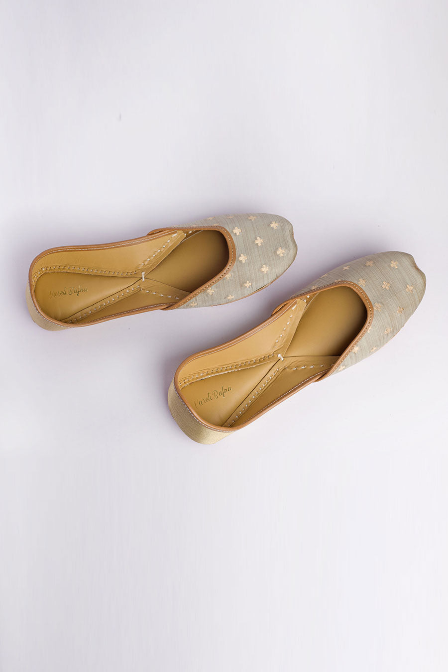 Chandni - Brocade Silk Grey Jutti