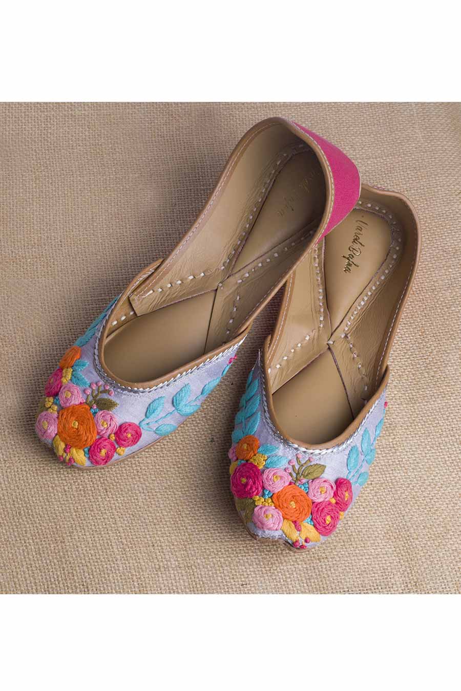 Butter Cups - Floral Thread Work Jutti