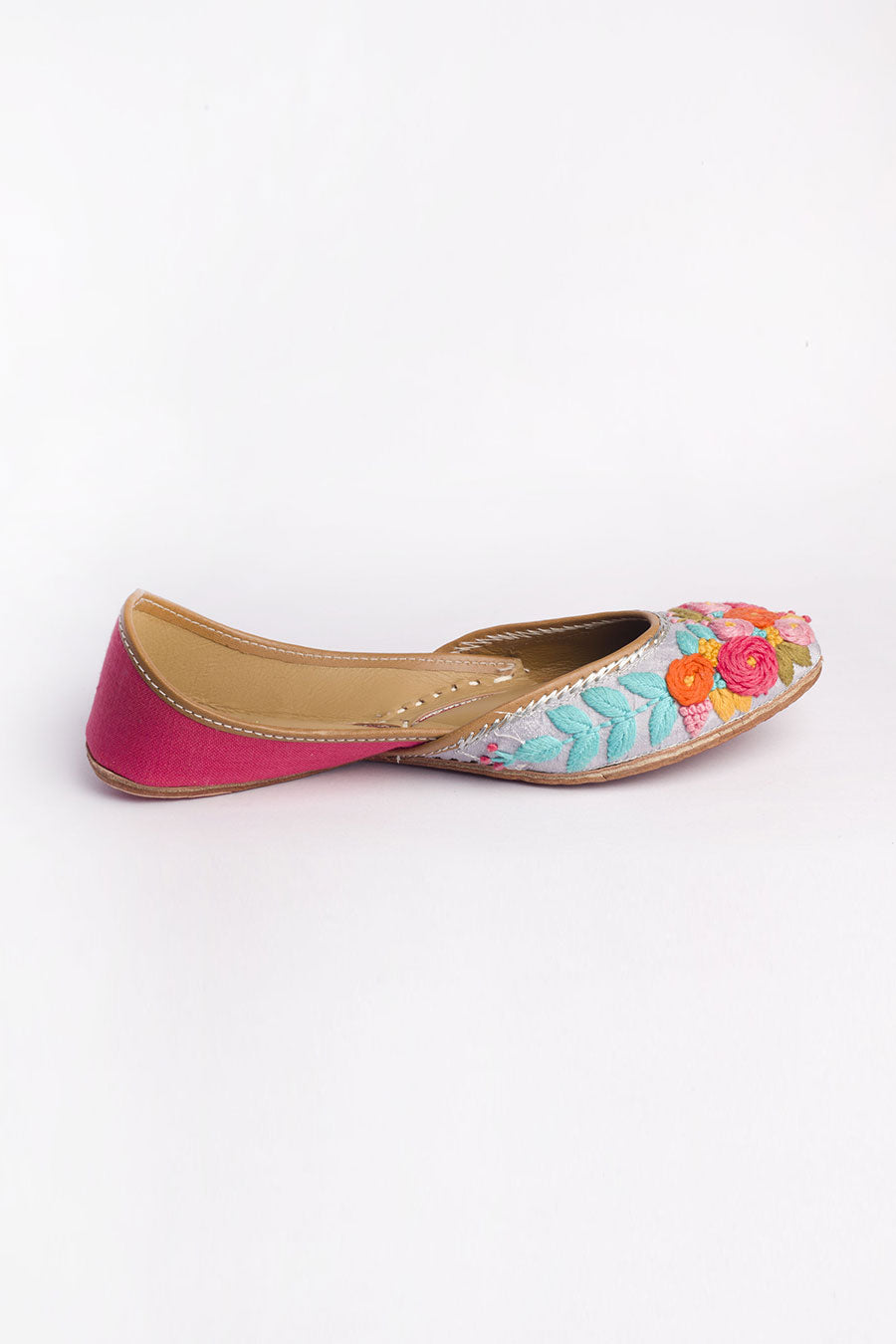 Butter Cups - Floral Thread Work Jutti