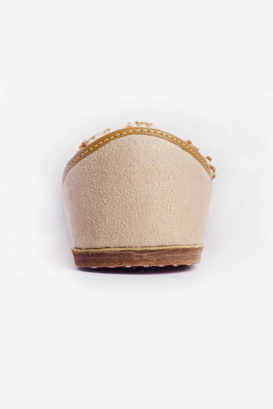 Sunheri Peony - Embroidered Beige Jutti