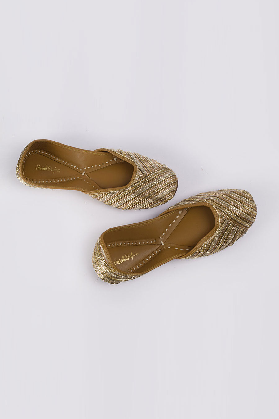 Nargis - Gold & Silver Zari Embroidered Jutti