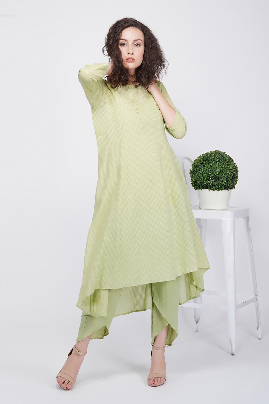 Green High-Low Kurta With Slip