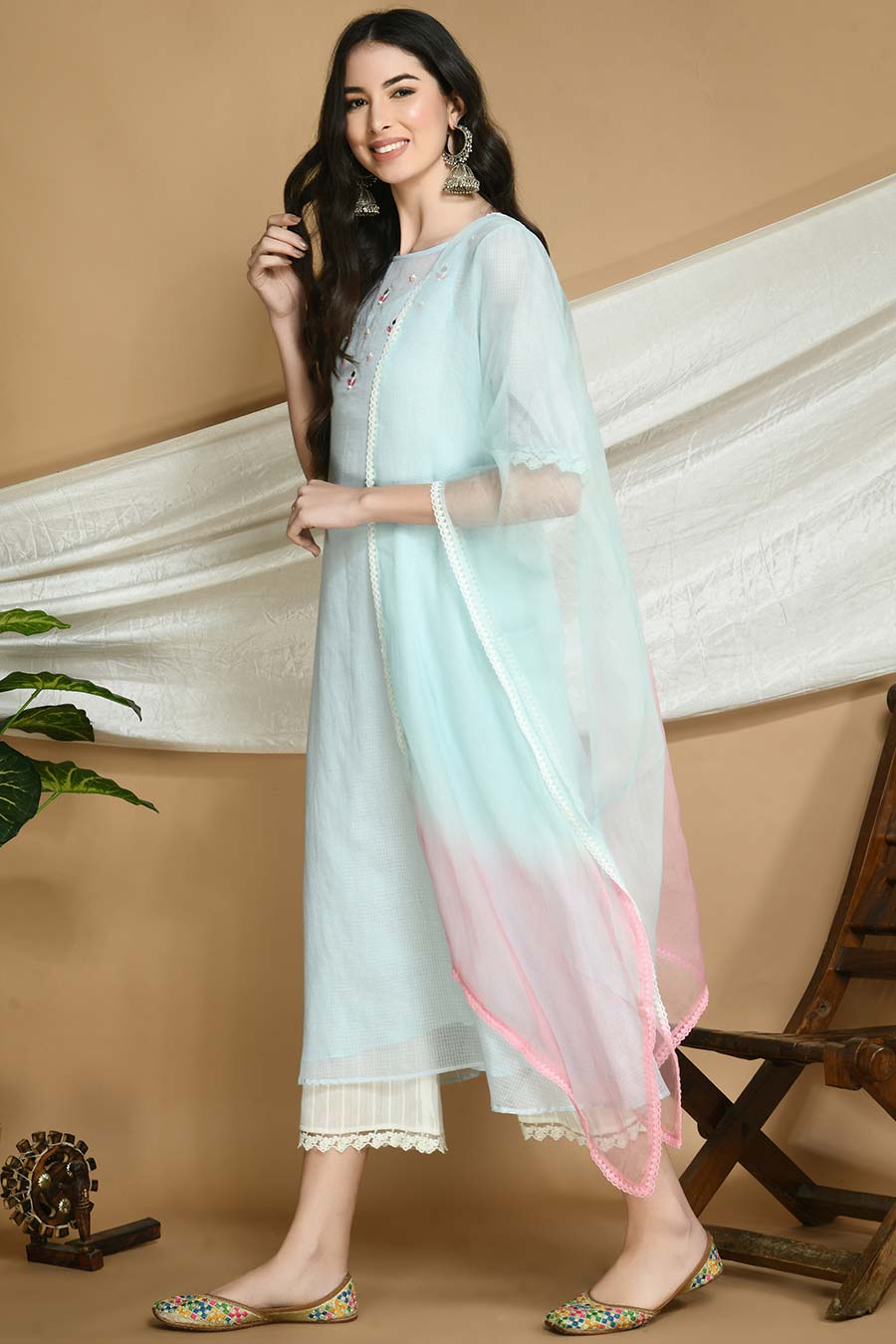 Powder Blue Kurta Set With Organza Stole
