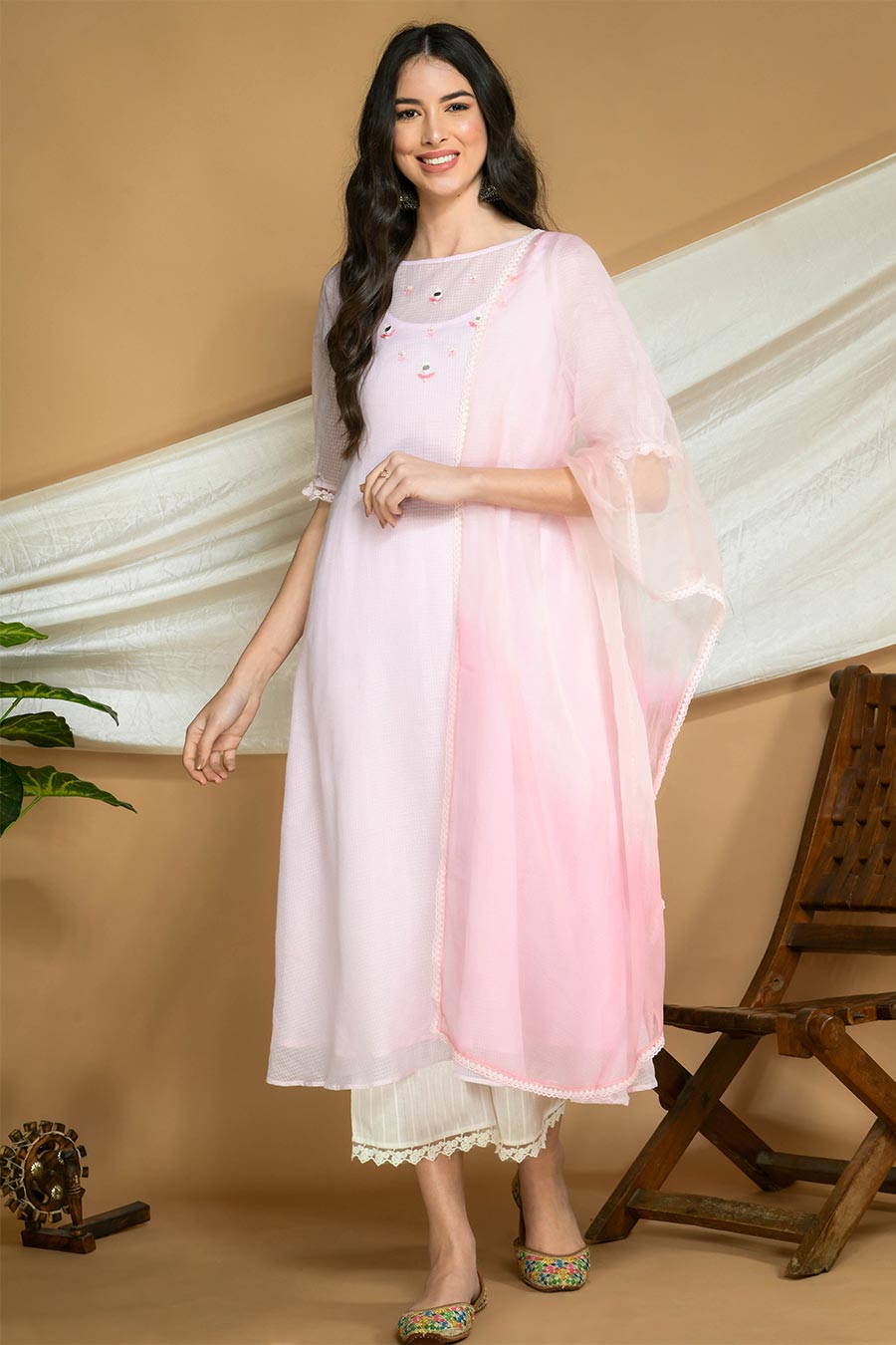 Powder Pink Kurta Set With Organza Stole