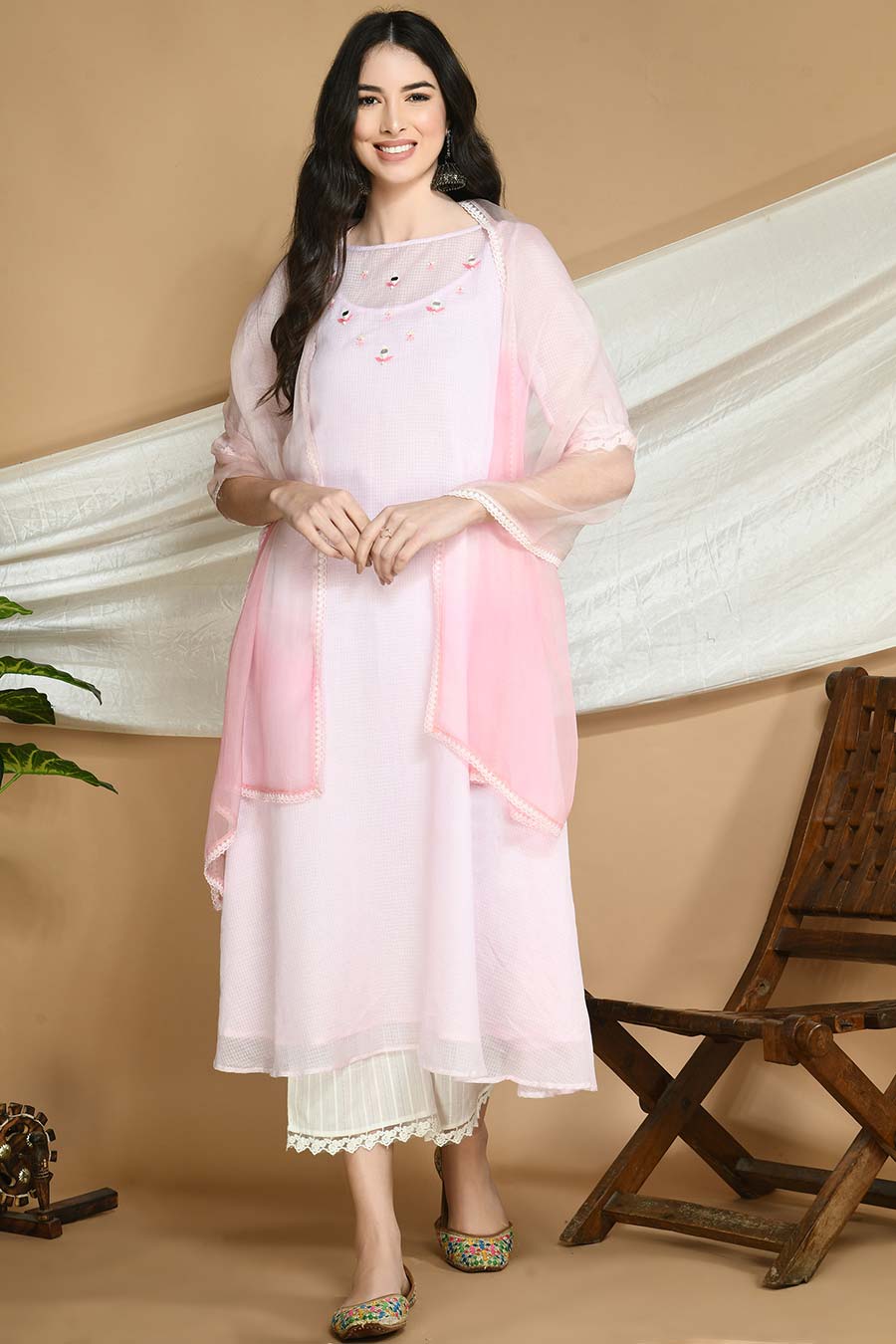 Powder Pink Kurta Set With Organza Stole