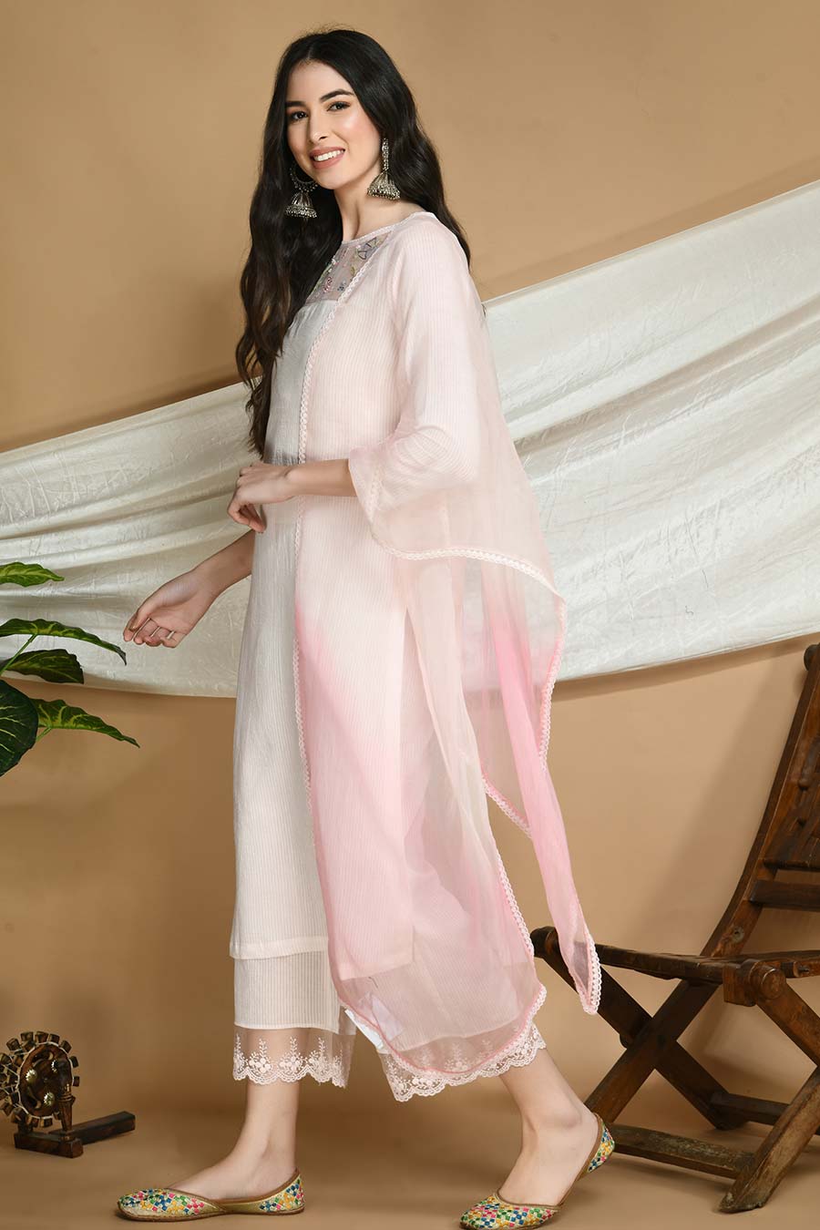 Powder Pink Striped Kurta Set with Organza Stole